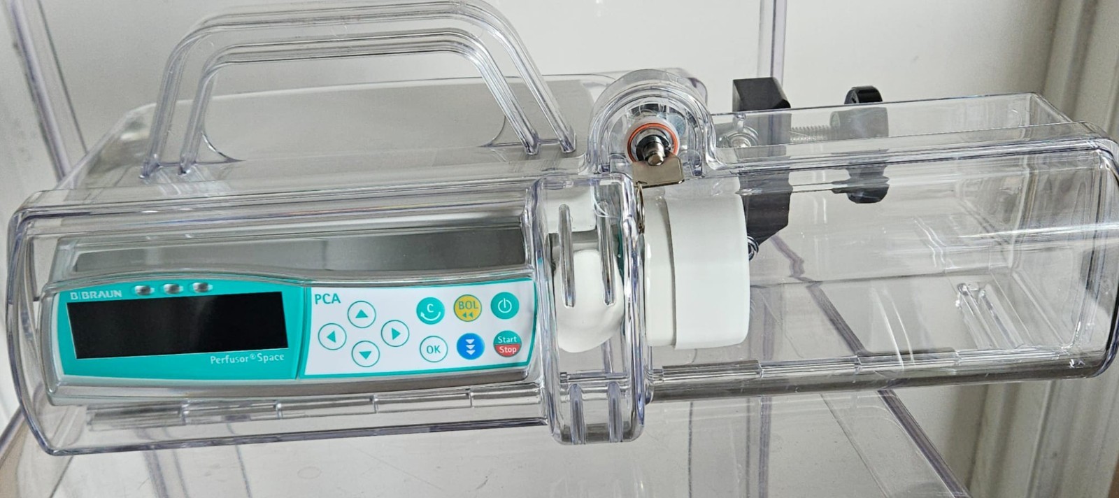 B BRAUN PERFUSOR PCA SYRINGE PUMP with lockbox and key B BRAUN PERFUSOR PCA SYRINGE PUMP with lockbox and key