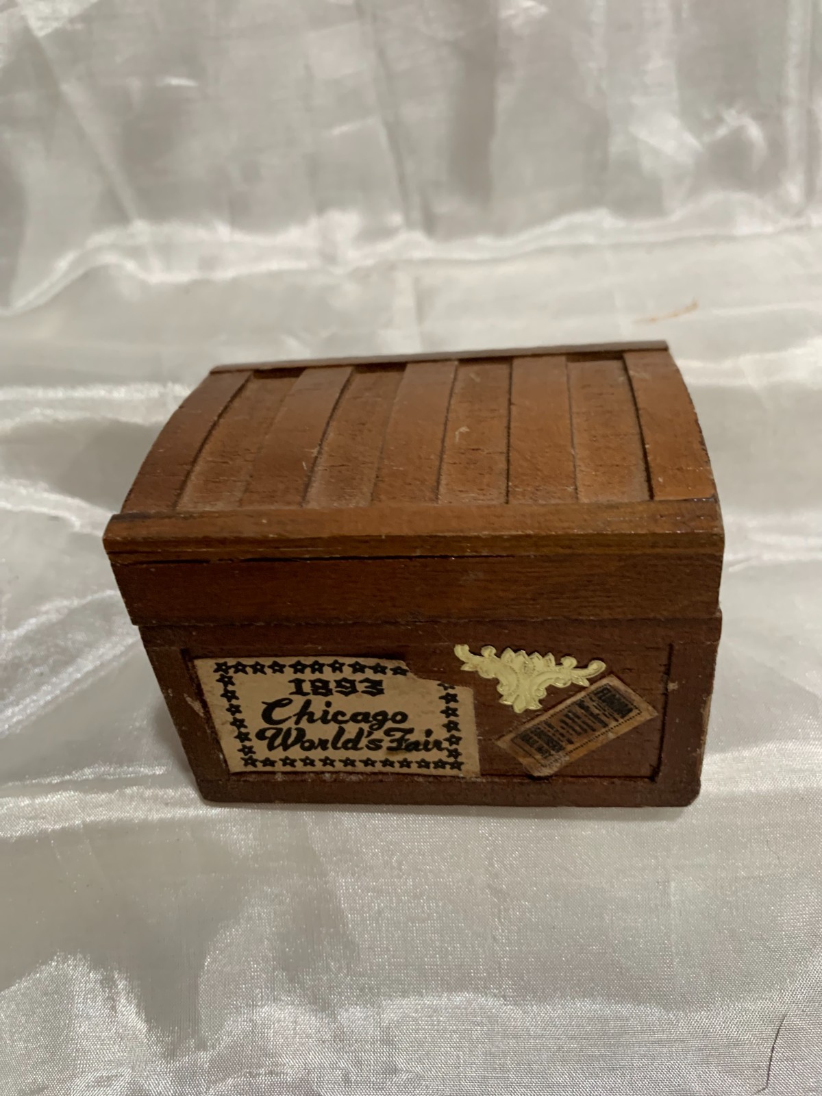 VTG miniature Dollhouse Chicago Worlds Fair Travel Trunk VTG miniature Dollhouse Chicago Worlds Fair Travel Trunk