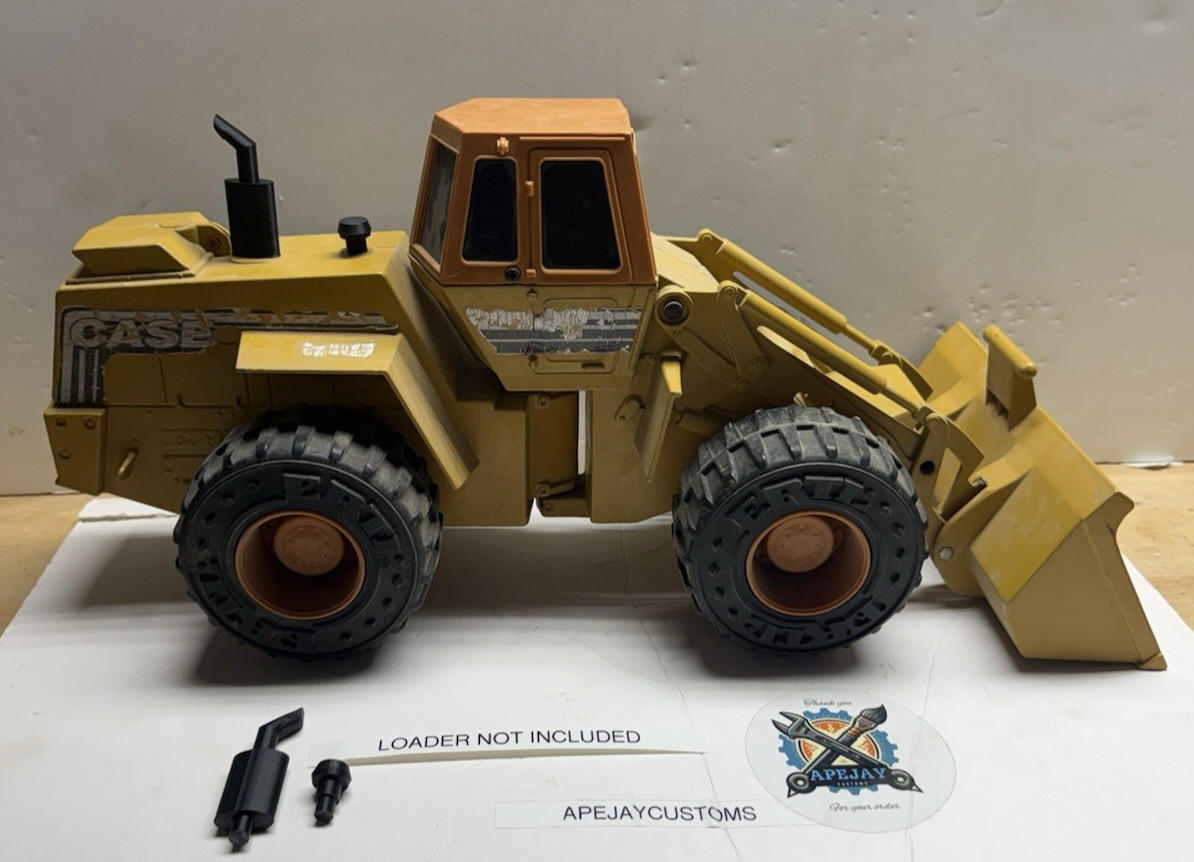 1 new muffler and pre cleaner for ERTL Case W30 Die Cast Front Loader