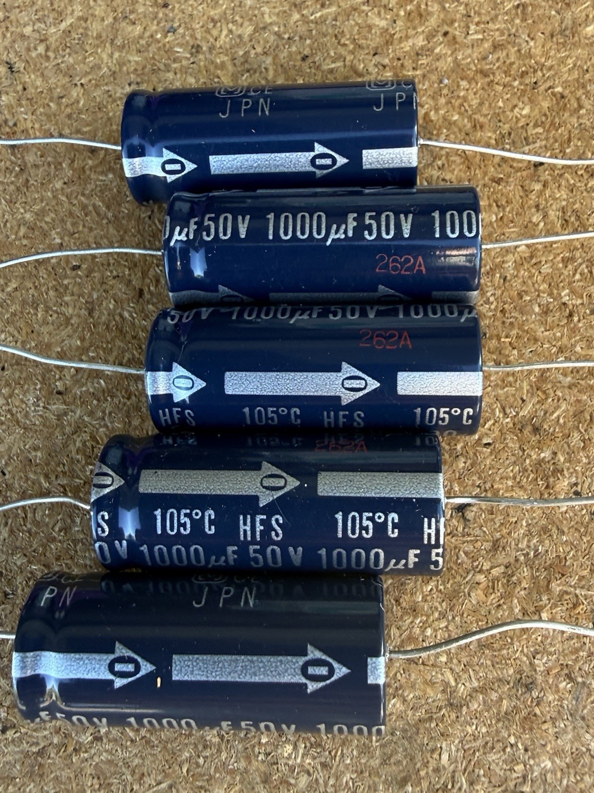 aluminum electrolytic capacitor 1000uf 50VDC (5pcs)Panasonic Axial