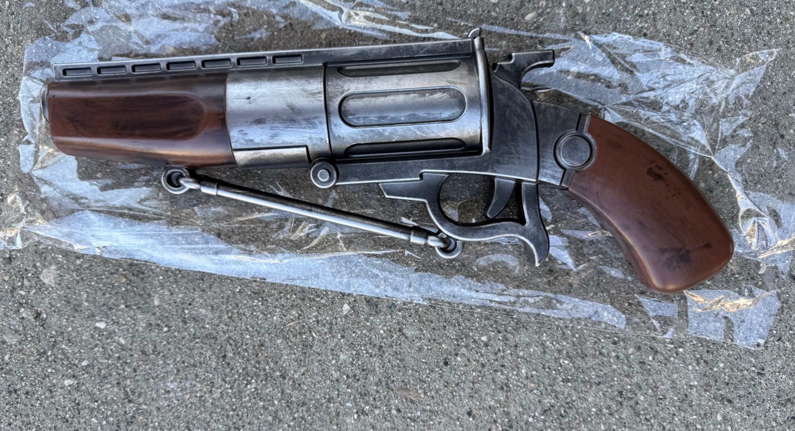 Dom Pedro Pistol Fallout 76 Replica Foam Video Games Props TV show Dom Pedro Pistol Fallout 76 Replica Foam Video Games Props TV show