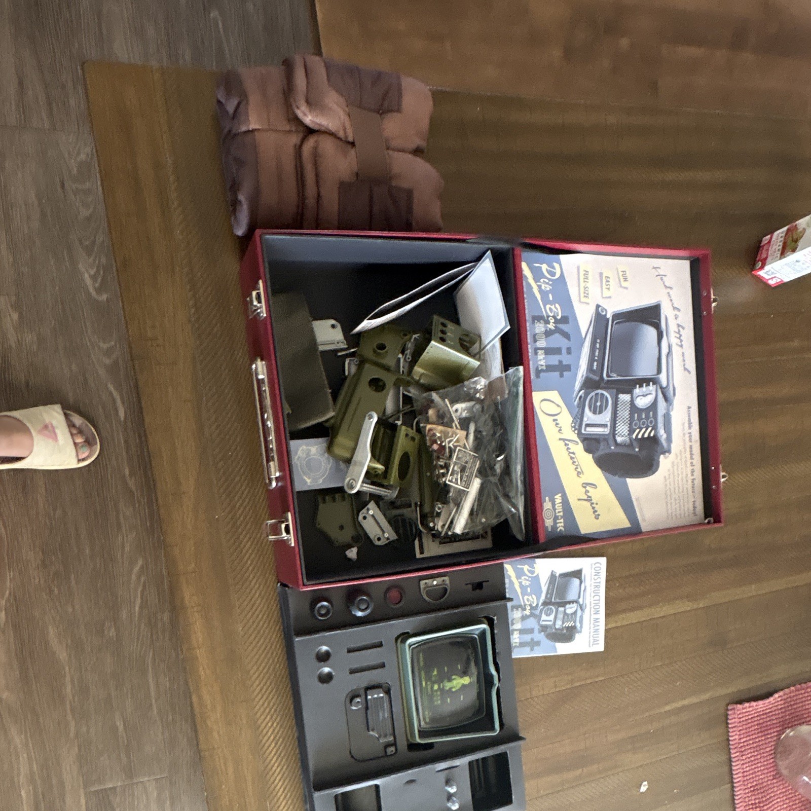 Fallout vault pak 2000 MkVI kit Fallout vault pak 2000 MkVI kit