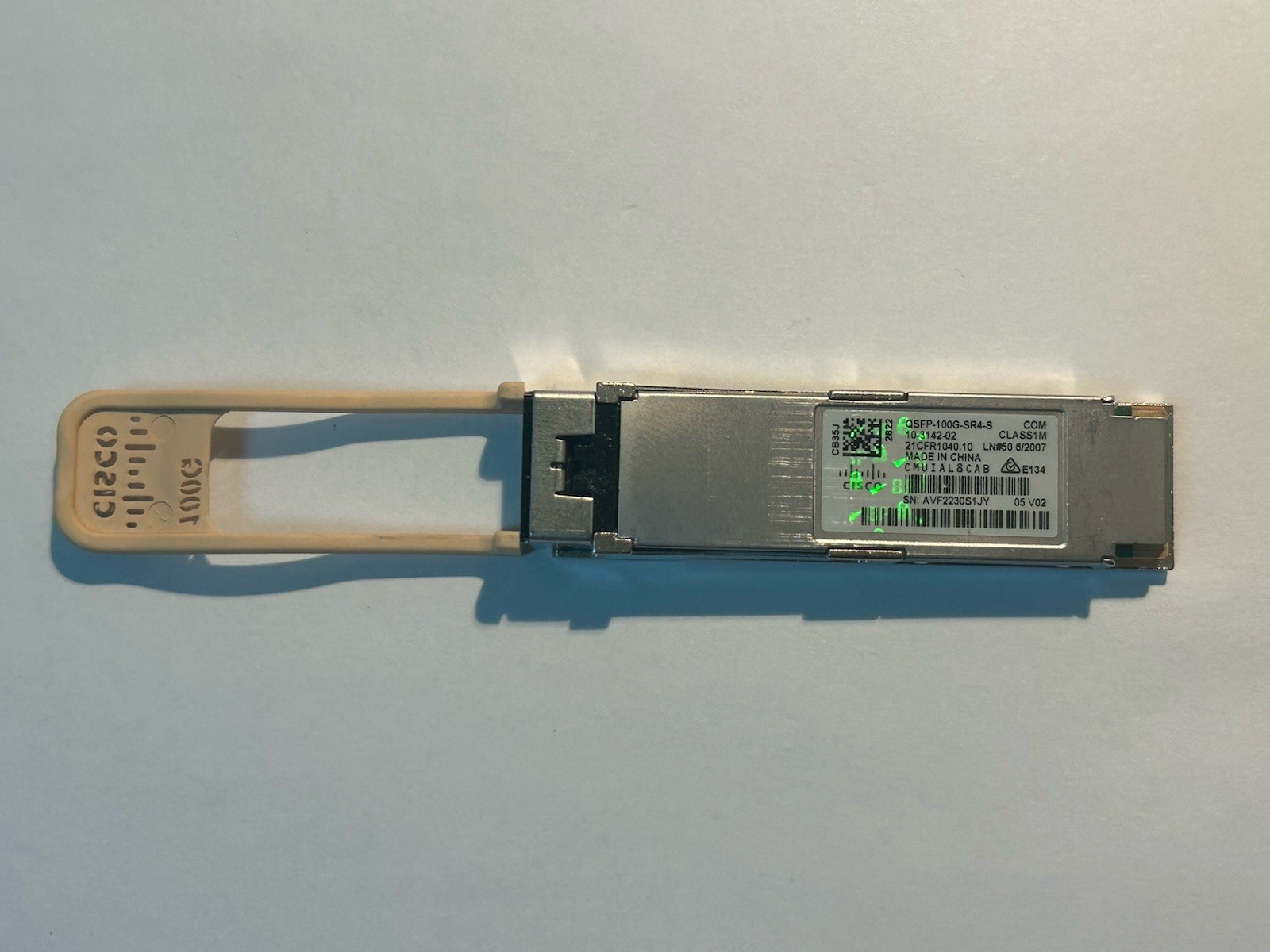 Cisco QSFP-100G-SR4-S 100GBASE SR4 QSFP Transceiver w/ Holo V03