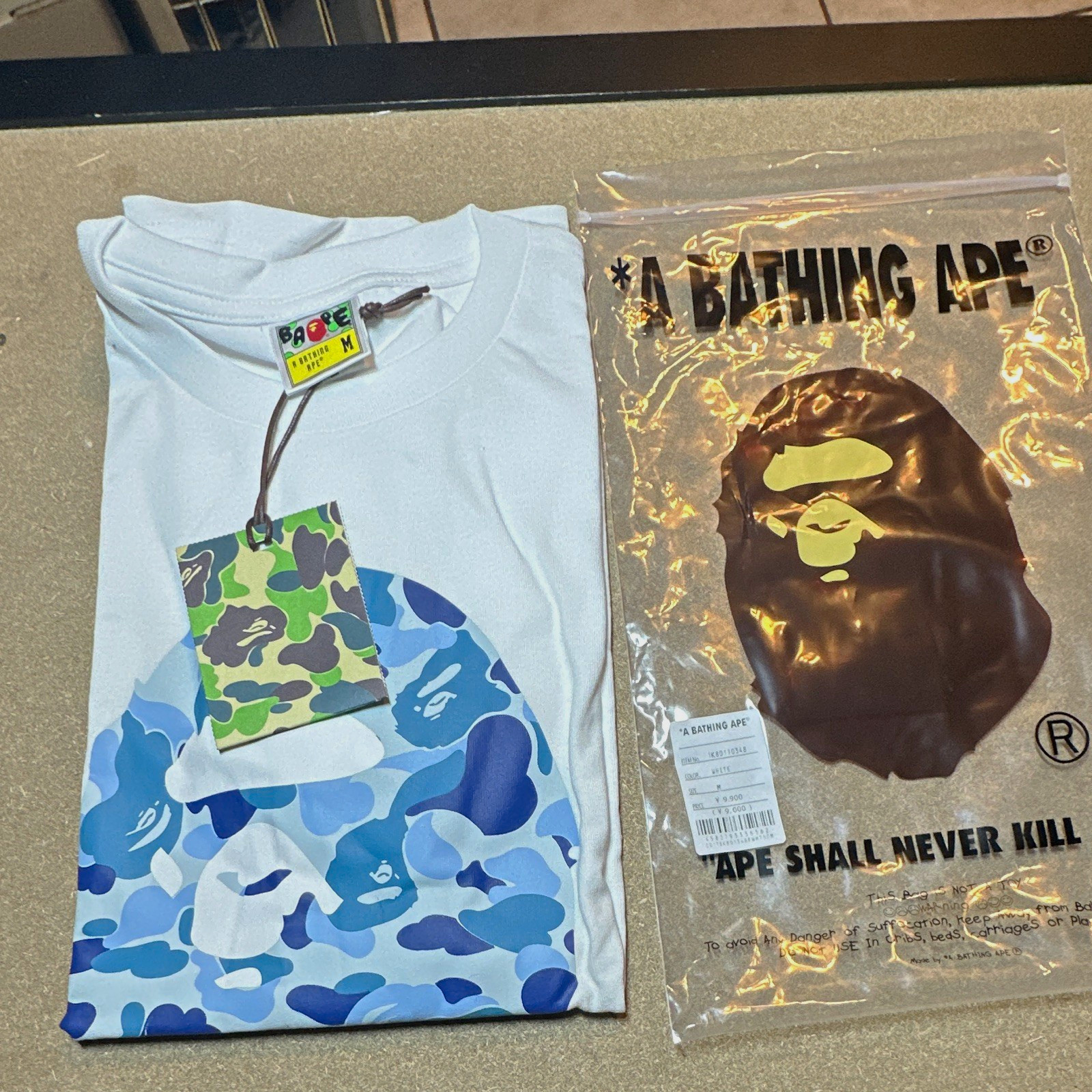 A Bathing Ape BAPE White/Blue Camo Ape Head Logo Graphic Tee Crew Neck Men’s M