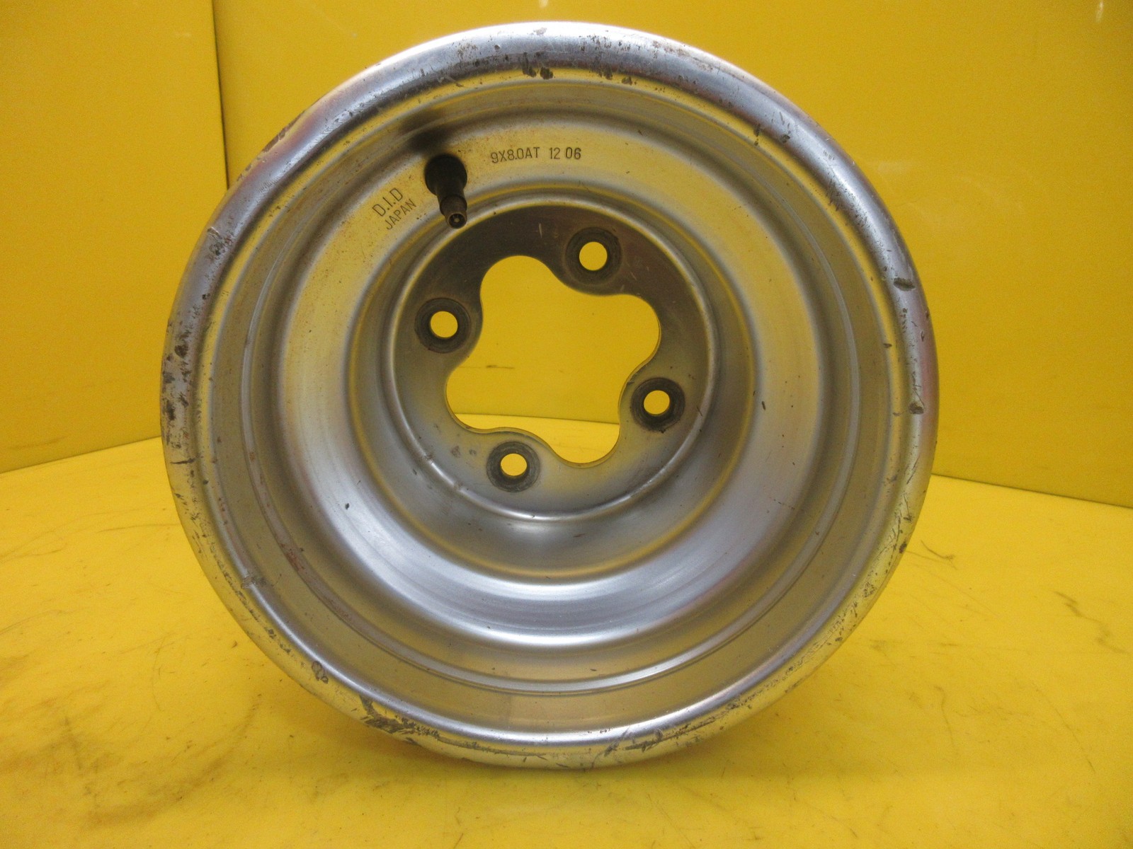 OEM D.I.D 2006-2007 HONDA TRX 450ER TRX450R REAR BACK WHEEL RIM 9x8