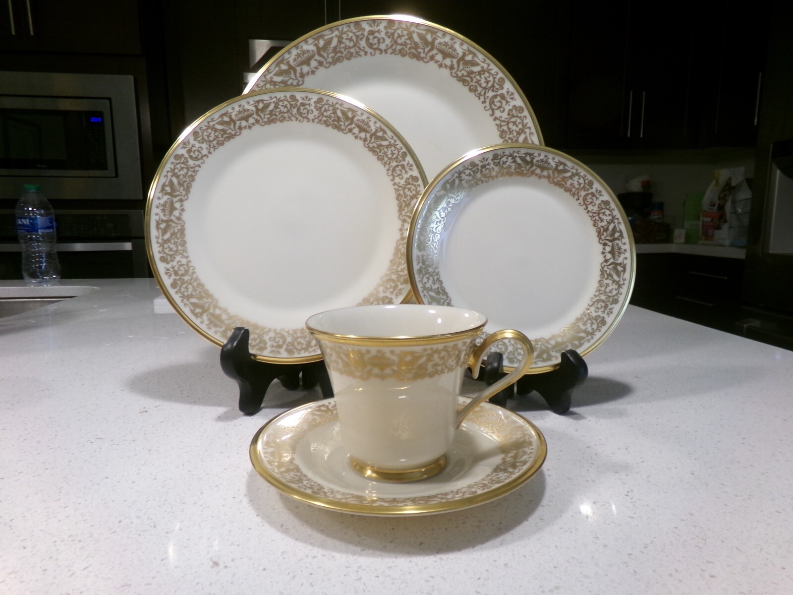 LENOX TUSCANY COMPLETE PLACE SETTING FIRST QUALITY