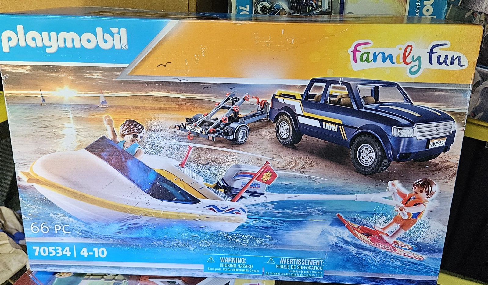 NEW Playmobil Pick-Up with Speedboat 70534 Great for Pool Play 66 Pcs NEW Playmobil Pick-Up with Speedboat 70534 Great for Pool Play 66 Pcs