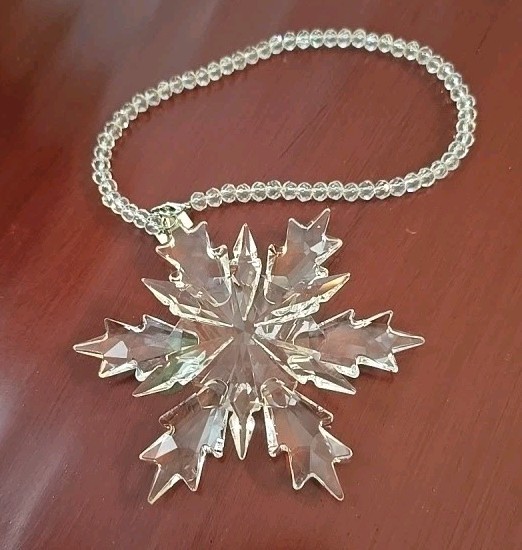 SWAROVSKI Style 2023 CHRISTMAS ORNAMENT -LARGE--MINT--NEW IN BOX -WITH DATE TAG SWAROVSKI Style 2023 CHRISTMAS ORNAMENT -LARGE--MINT--NEW IN BOX -WITH DATE TAG