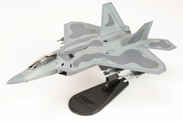 HA2833 Hobby Master F-22A Raptor 1/72 Model #01-4203 USAF 325th FW, 43rd FS