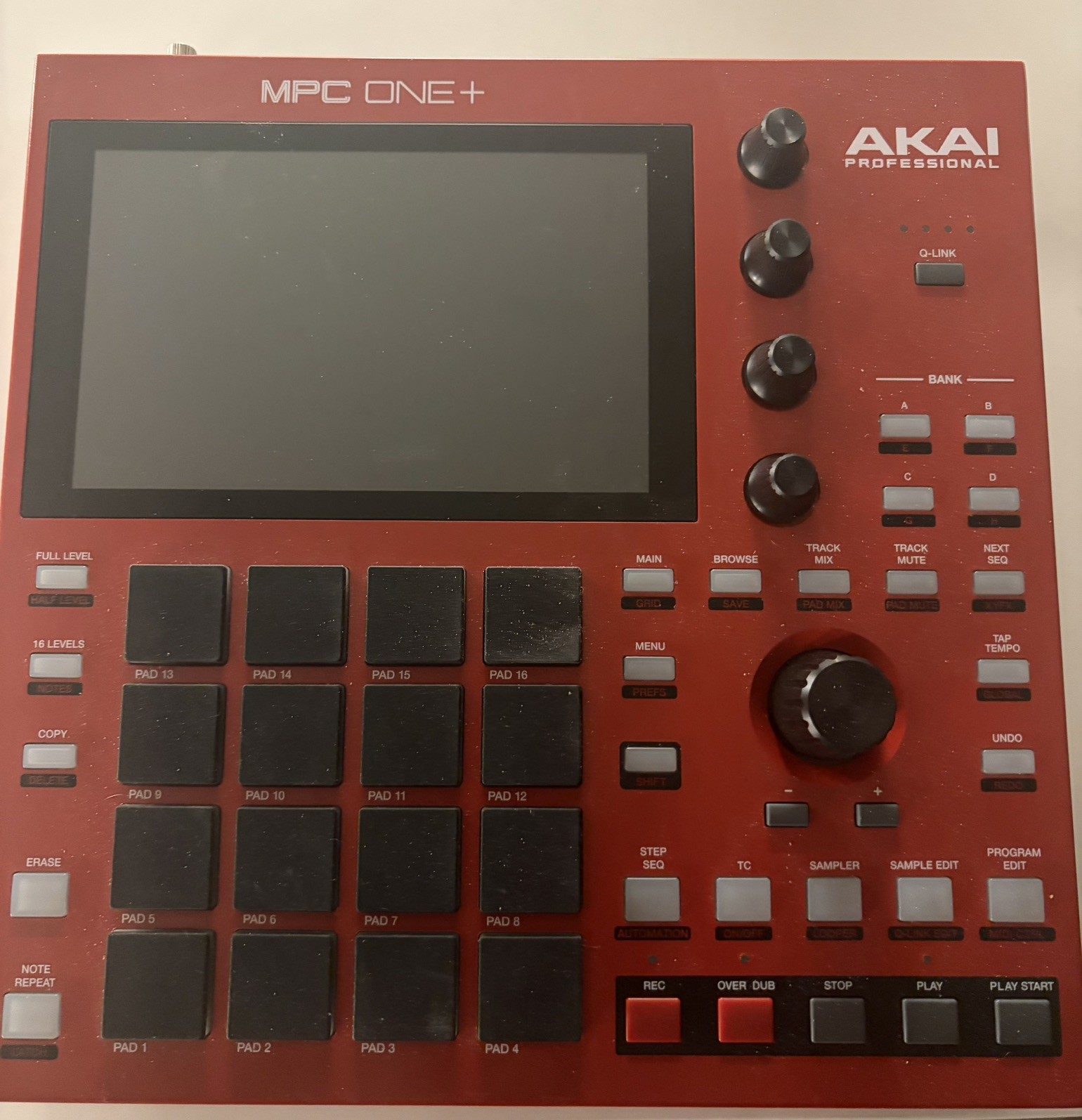 Akai Professional MPC One Plus Standalone Sampler and Sequencer Akai Professional MPC One Plus Standalone Sampler and Sequencer