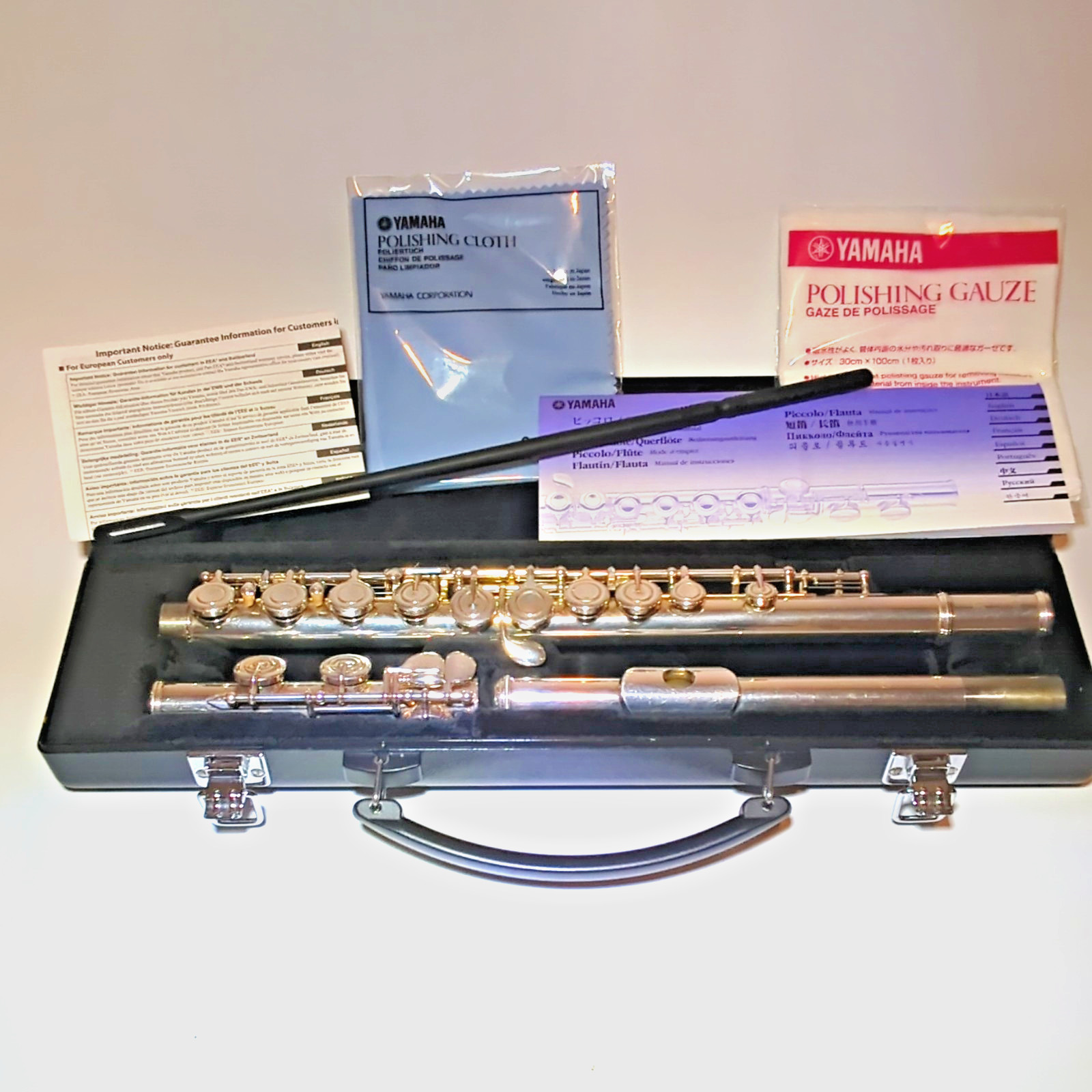 Yamaha YFL-222 Standard Flute Silver Plated Closed Hole Boehm C w/ Case