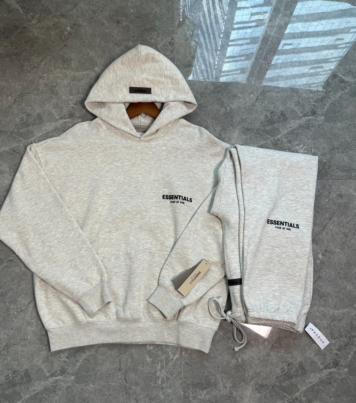 Essentials Fear of God Gray 2-Piece Tracksuit Set Hoodie & Pants Men’s XS-L Essentials Fear of God Gray 2-Piece Tracksuit Set Hoodie & Pants Men’s XS-L