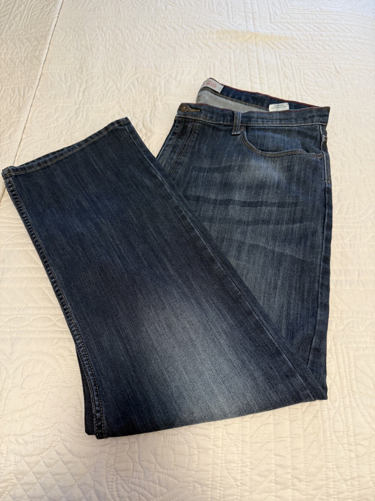 Wrangler Mens Size 40x32 Jeans Relaxed Boot Cut dark Wash RN# 130273 Wrangler Mens Size 40x32 Jeans Relaxed Boot Cut dark Wash RN# 130273
