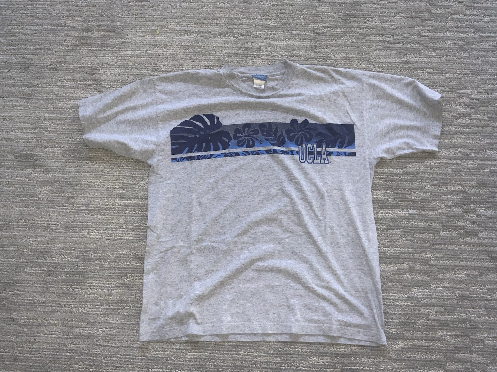 UCLA Bruins Vintage Hawaiian Design T Shirt Xl Y2K