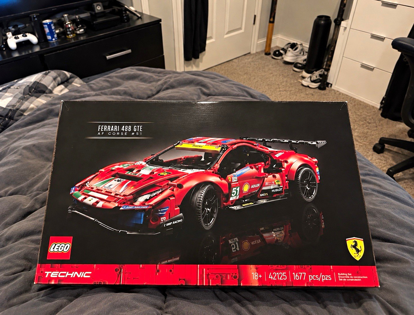 LEGO Technic Ferrari 488 GTE AF Corse #51 Set 42125 1677pcs Age 18+ LEGO Technic Ferrari 488 GTE AF Corse #51 Set 42125 1677pcs Age 18+
