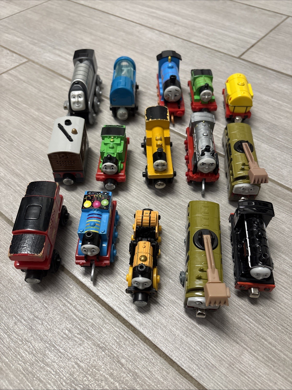 Thomas & Friends Take N Play Diecast Train Lot of 14 Magnetic Toy Engines Cars