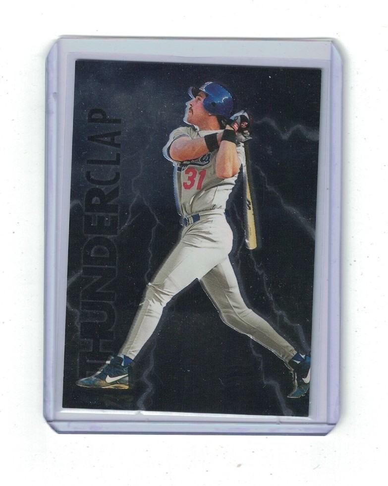 Mike Piazza 1997 Fleer Ultra Thunderclap Insert #9 MISSING FOIL Mike Piazza 1997 Fleer Ultra Thunderclap Insert #9 MISSING FOIL