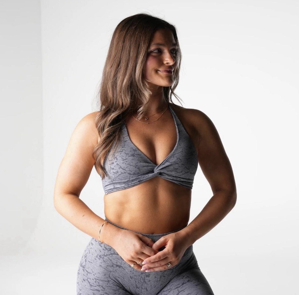 NVGTN Women’s Gray Pattern Twist Front Sports Bra Size Large NWT