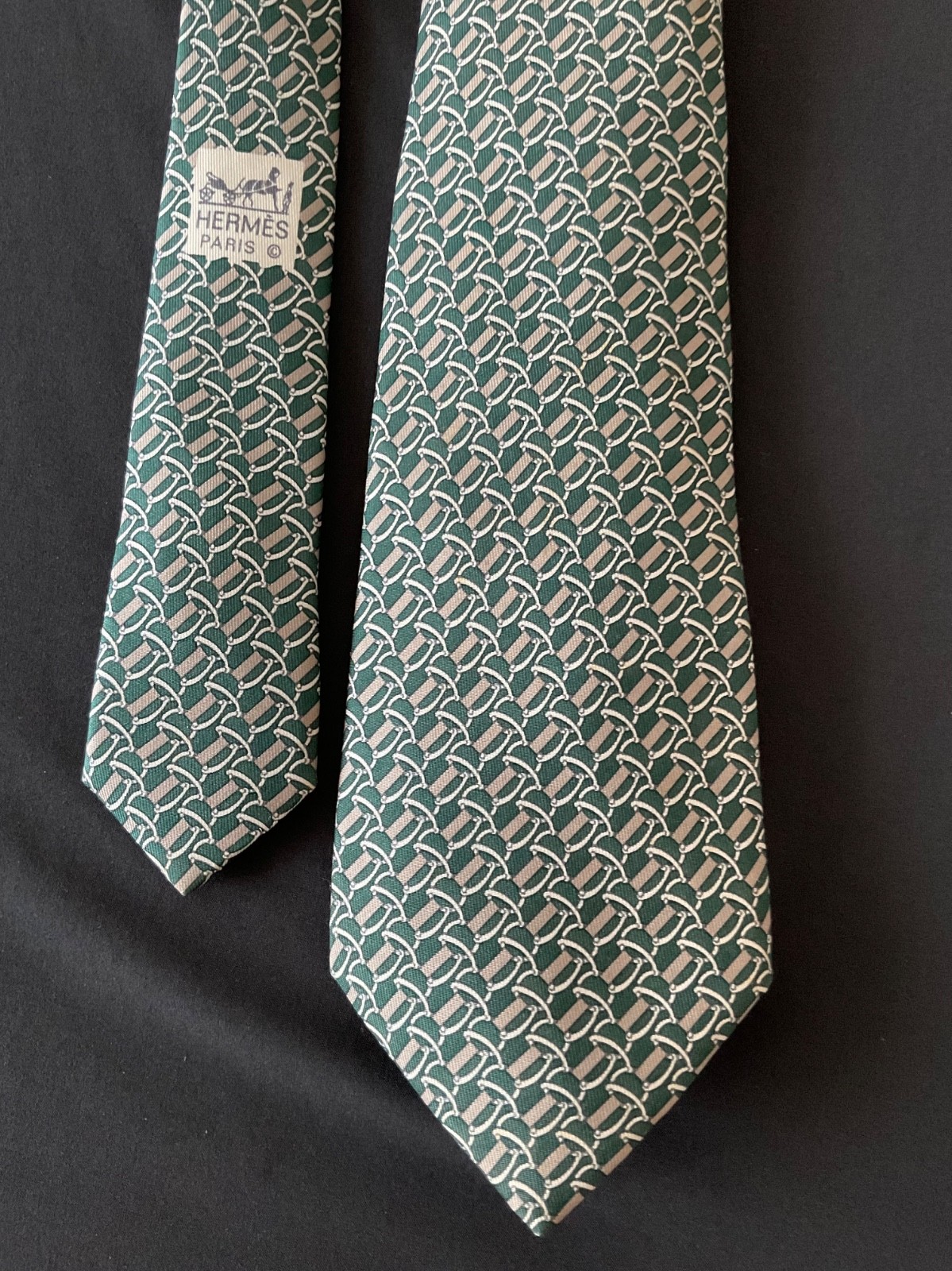 Vintage Hermes Paris Silk Tie, Cravatte, green, made in France