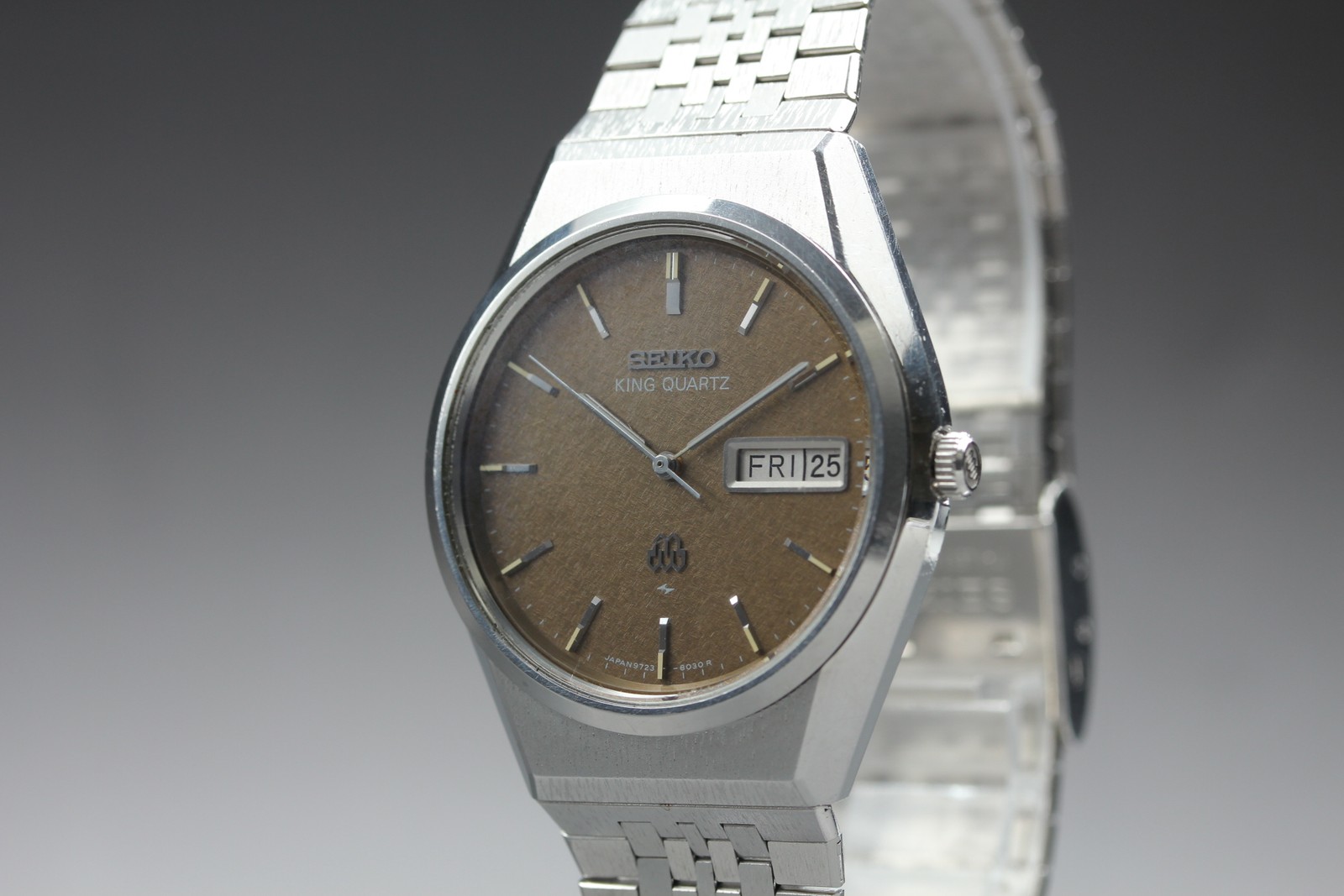 OH Vintage 1979 Seiko King Quartz 9723-8050 Day-Date Brown Dial 35mm Mens Watch