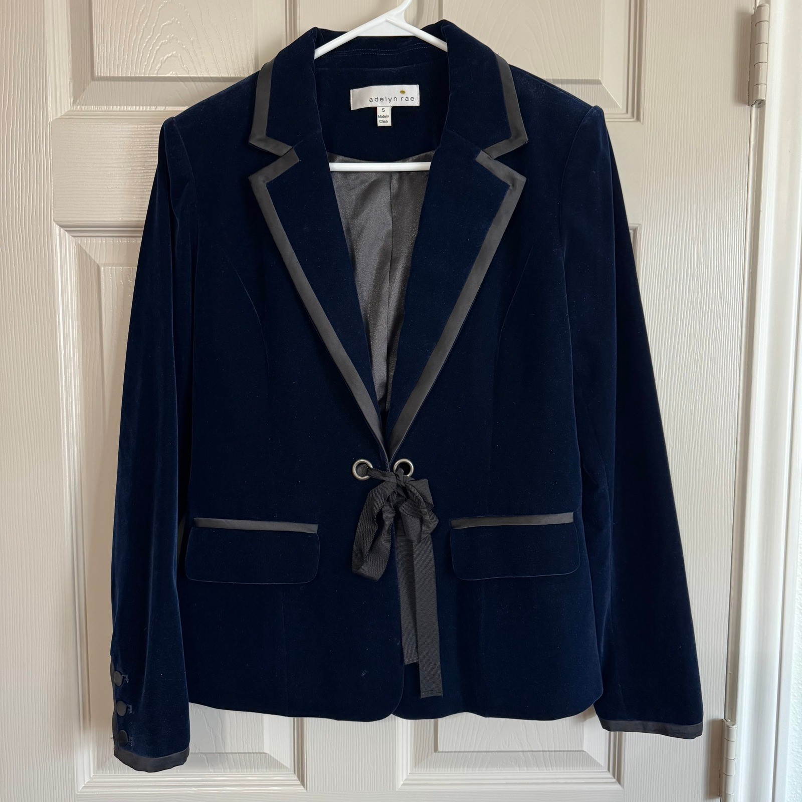 Adelyn Rae Navy Blue Velvet Blazer Small Ribbon Tie Contrast Trim Tailored Chic