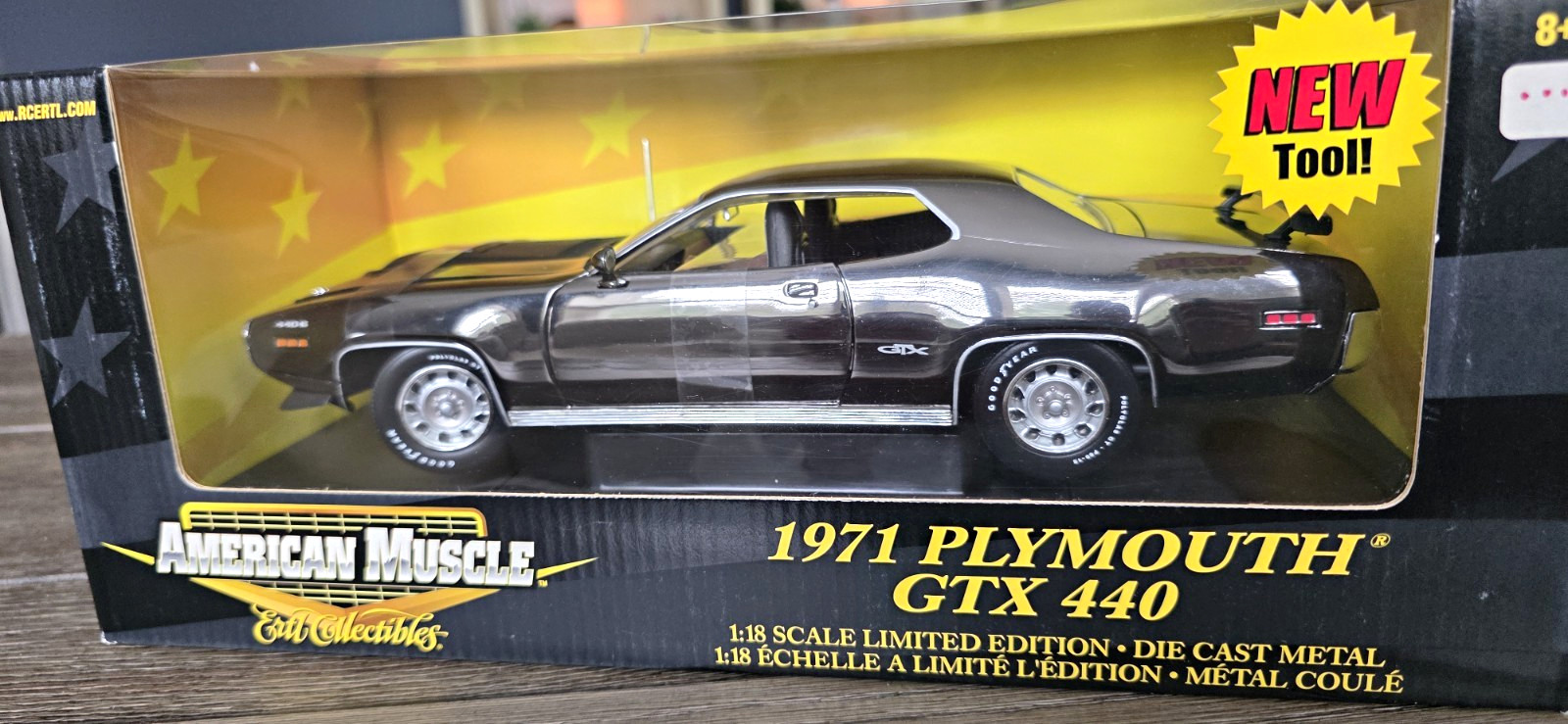 Ertl Collectibles American Muscle 1:18 1971 Plymouth GTX 440 Black Diecast LE Ertl Collectibles American Muscle 1:18 1971 Plymouth GTX 440 Black Diecast LE
