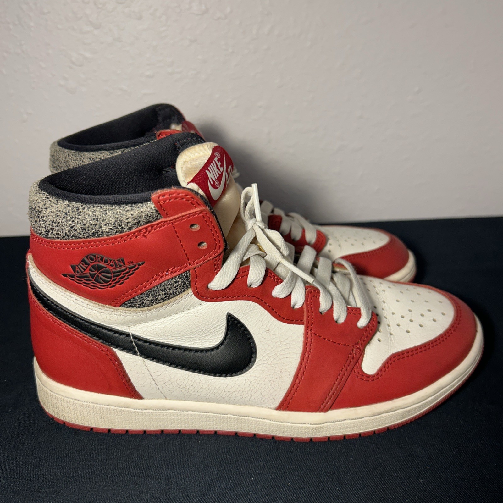 Nike Air Jordan 1 Retro High OG Chicago Lost and Found Red White Black 2022 Nike Air Jordan 1 Retro High OG Chicago Lost and Found Red White Black 2022