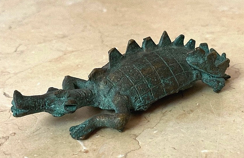 RARE MUSEUM QUALITY ANTIQUE ASHANTI SOLID BRASS CROCODILE GOLDWEIGHT 3 1/2