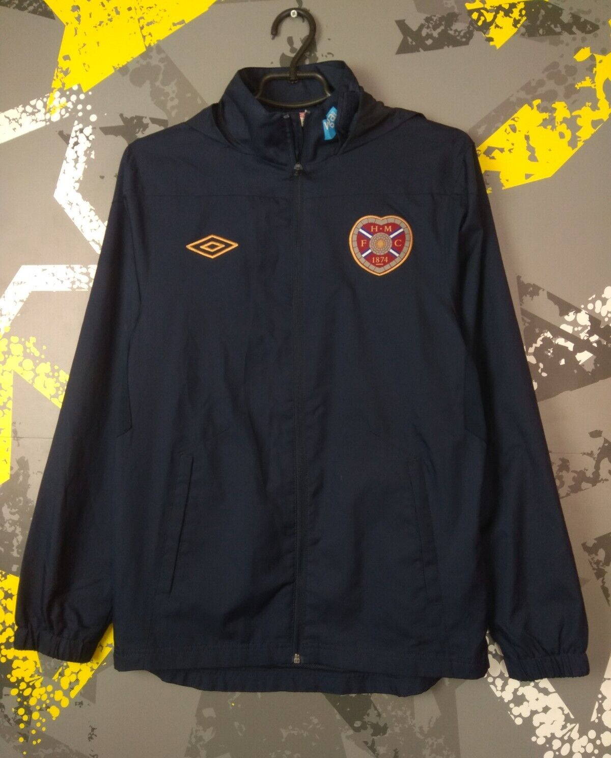 Heart Of Midlothian Training Jacket With Zipped Hood Umbro Mens Size S ig93