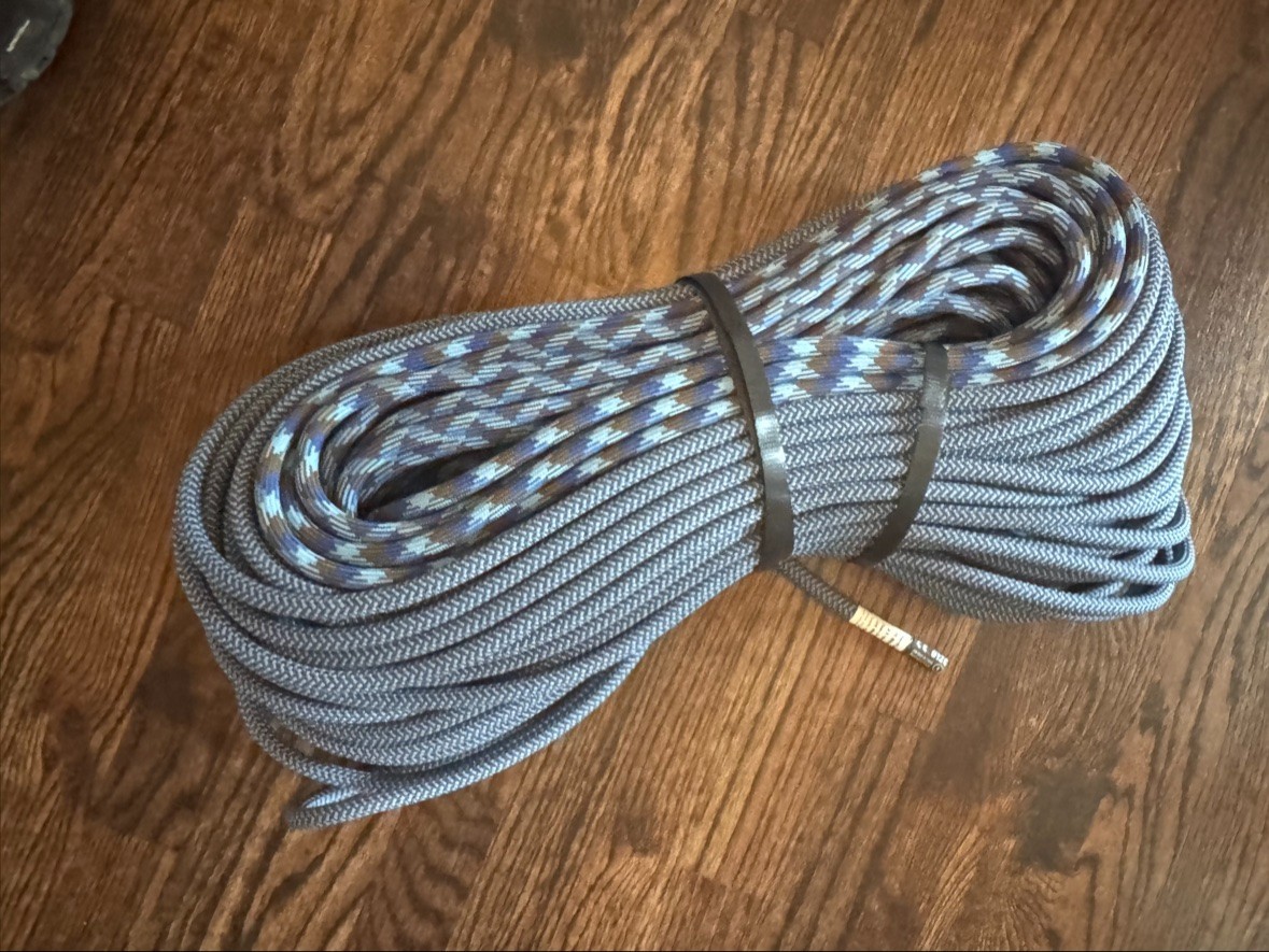 Maxim 9.9mm x 70m Climbing Rope New Unused 2017 — DECOR ONLY NOT for Climbing