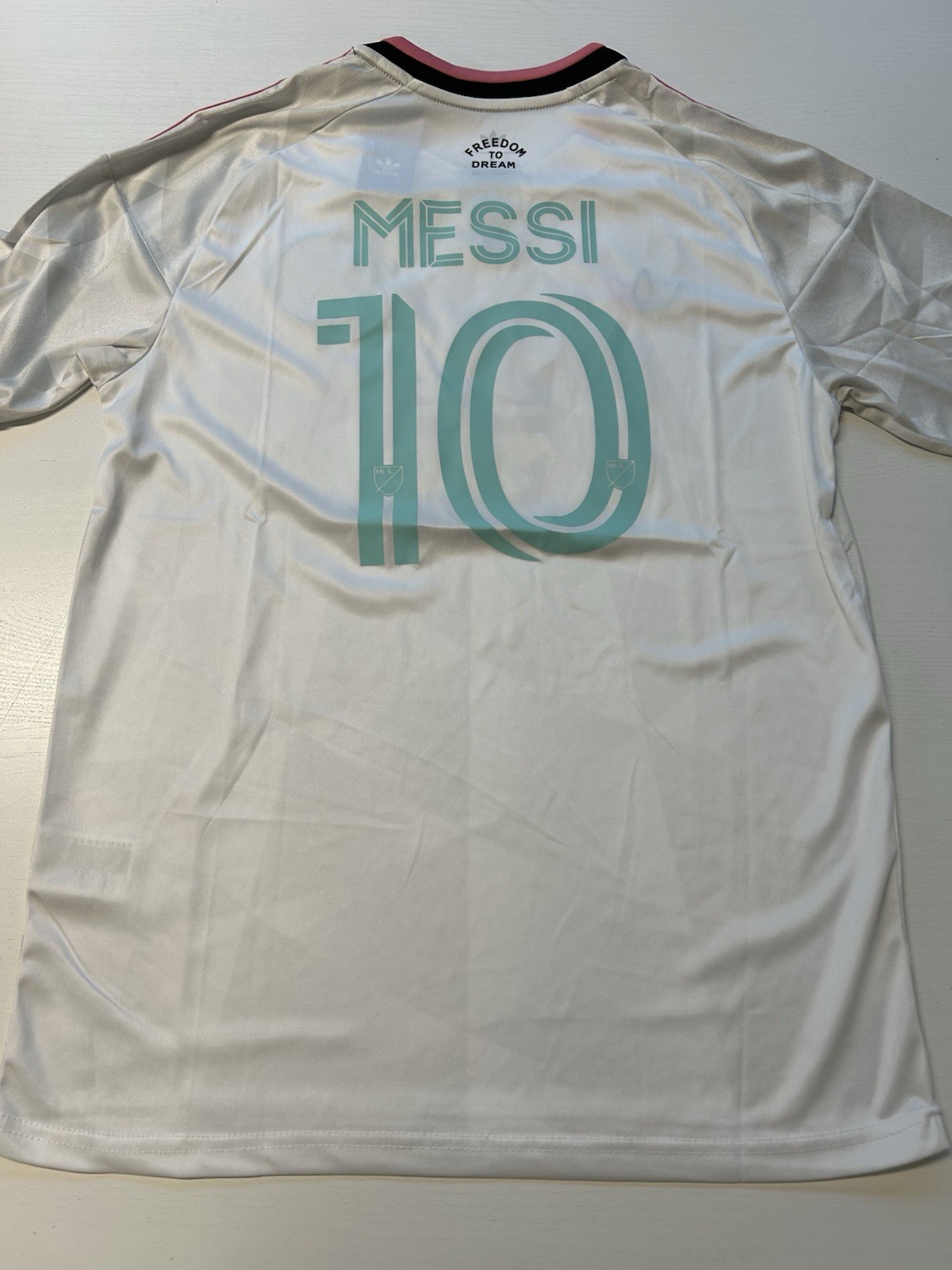 adidas Inter Miami White Away Jersey Messi 10 Size L adidas Inter Miami White Away Jersey Messi 10 Size L