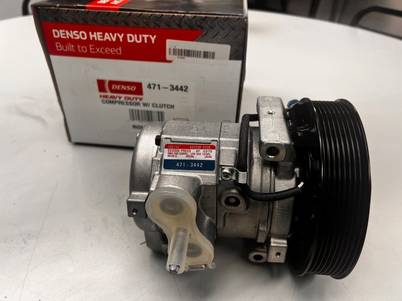 22-75520-000 GENUINE DENSO AC COMPRESSOR  FITS FREIGHTLINER WESTERN STAR