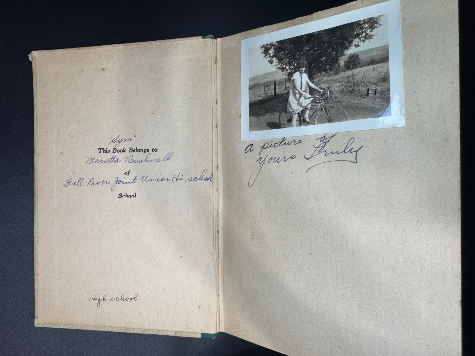 Antique 1911 “My Golden School Days” Memory Book – Reilly & Lee Co. Chicago Antique 1911 “My Golden School Days” Memory Book – Reilly & Lee Co. Chicago
