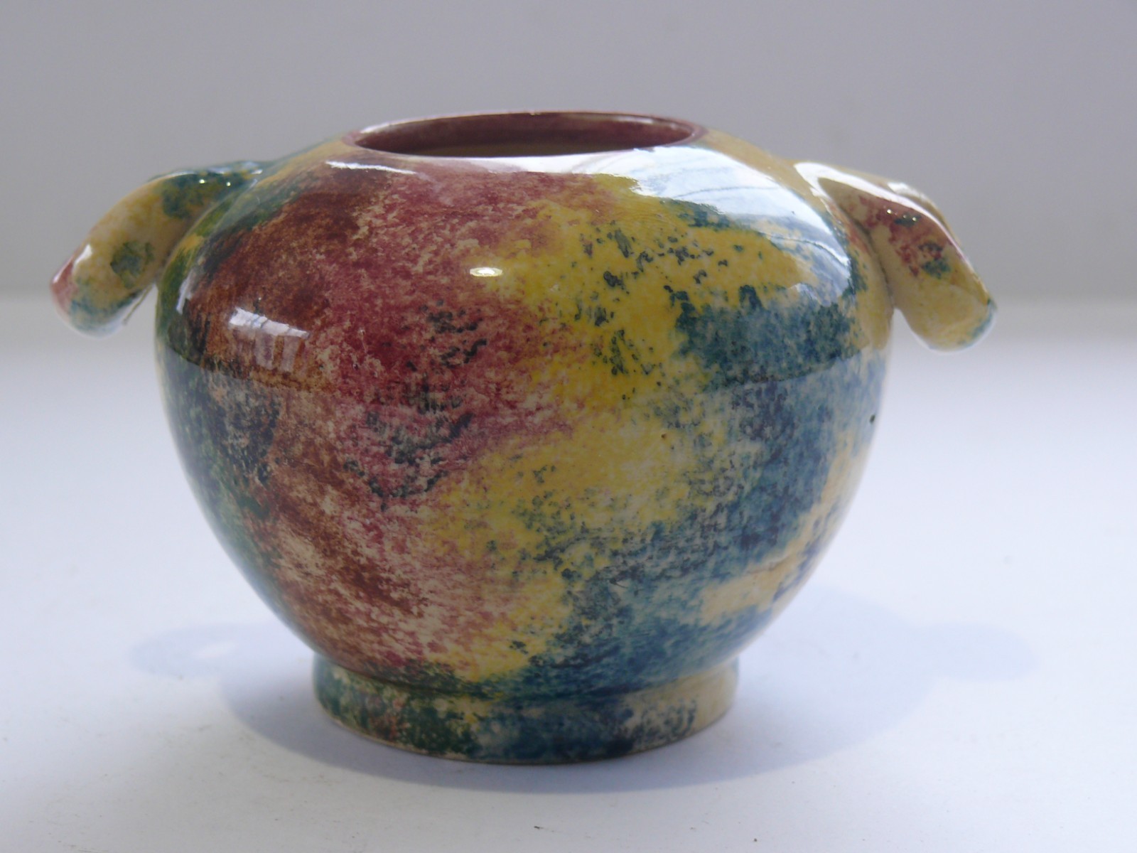 VINTAGE AUSTRALIAN POTTERY EARLY REMUED PPP VASE.