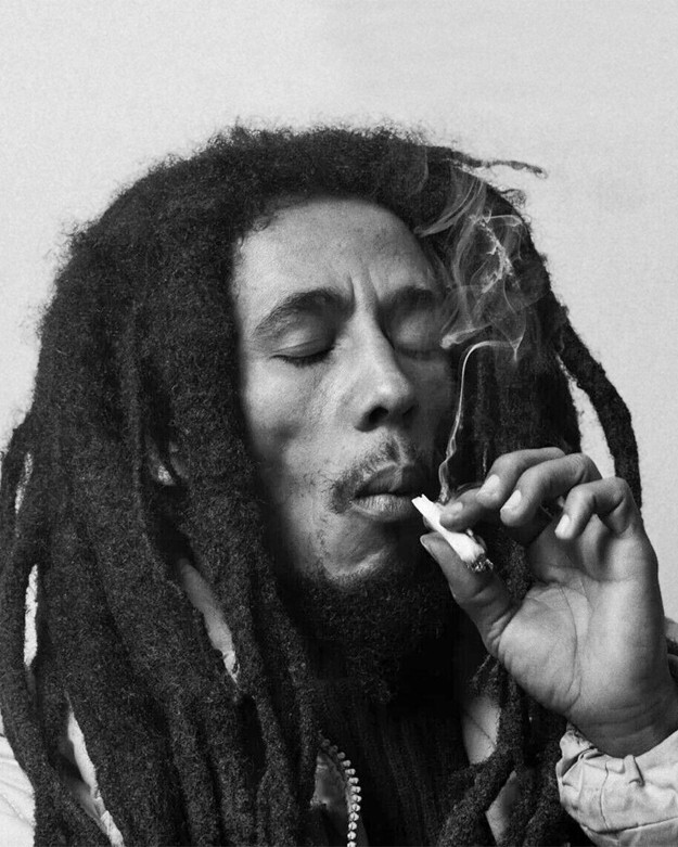 Famous Guitarist Singer BOB MARLEY Glossy 8x10 Photo Print Smoking Portrait