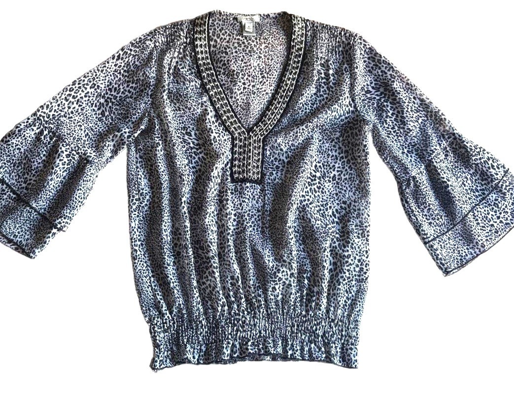Vintage Y2K Cache Women\'s Animal Print V-Neck Blouse with Chain Neckline #glam Vintage Y2K Cache Women\'s Animal Print V-Neck Blouse with Chain Neckline #glam