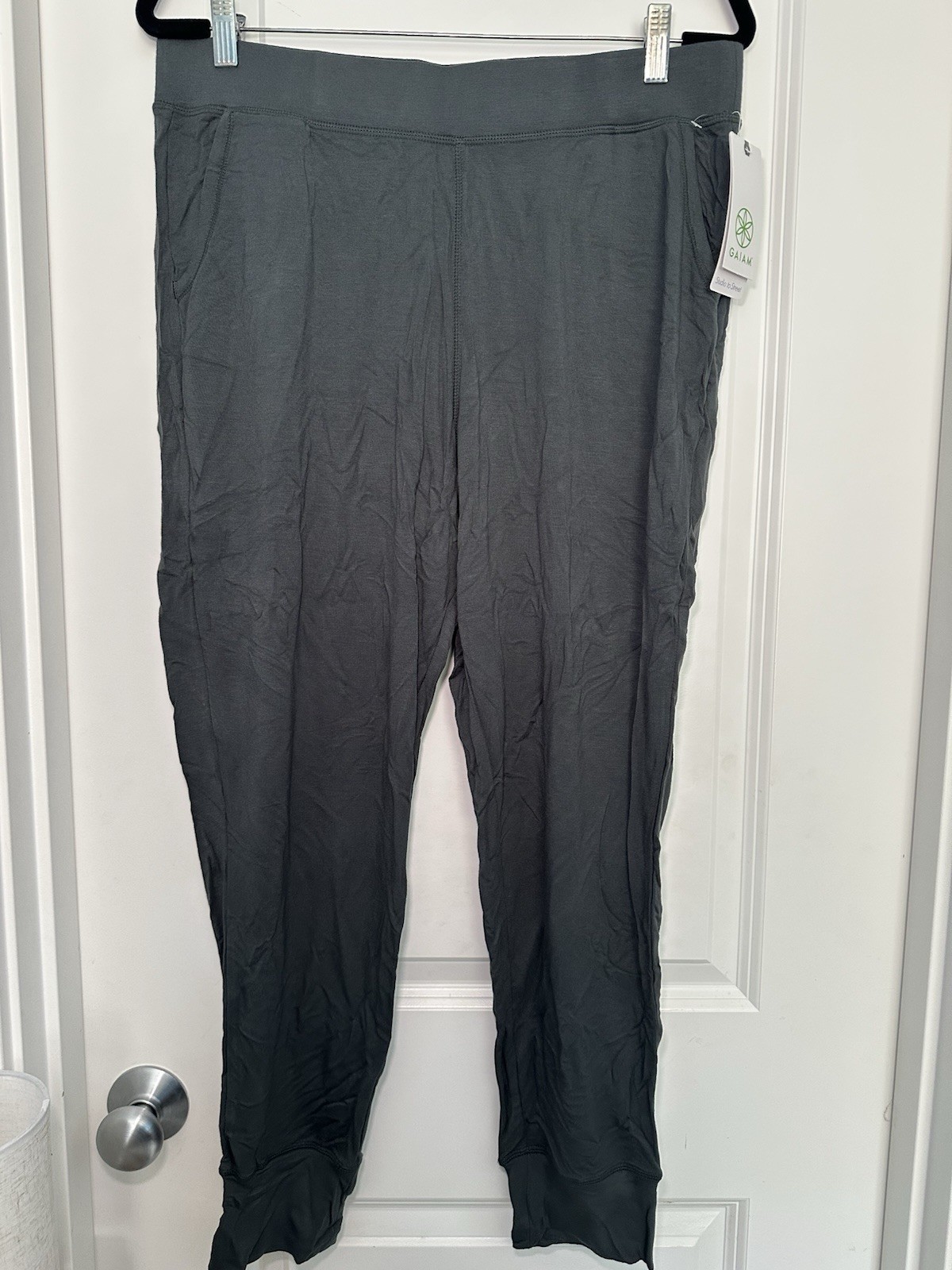 Gaiam Yoga Pants Green Joggers Pockets Tapered Soft Touch Womens Sz L Large NEW