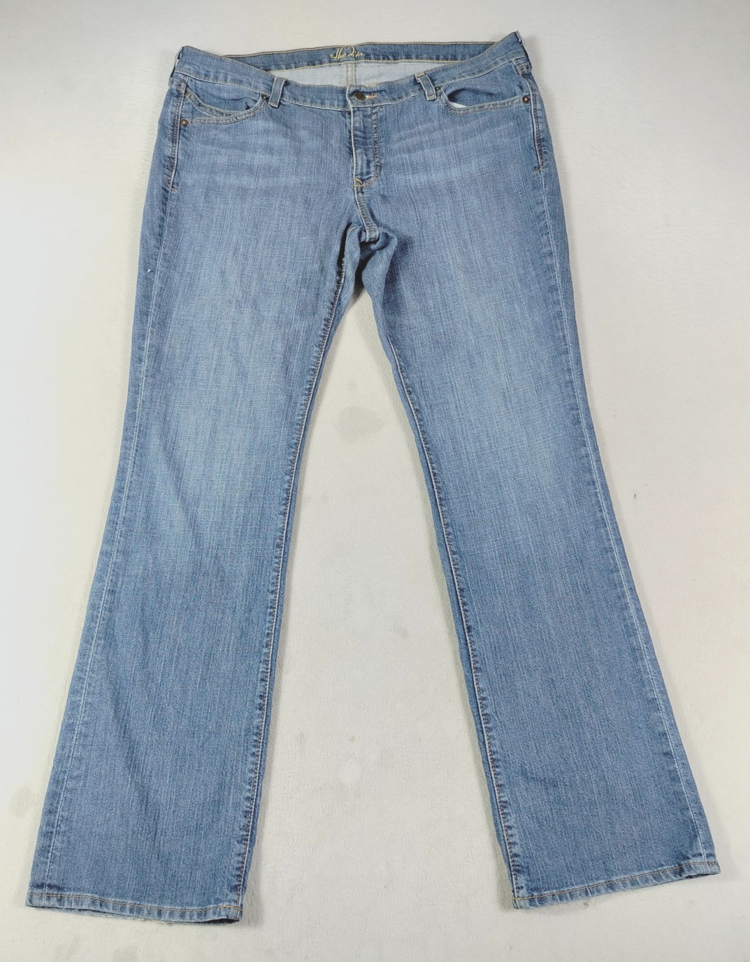 Old Navy Diva Jeans Womens 16 Long Blue Medium Wash Mid Rise Bootcut Stretch