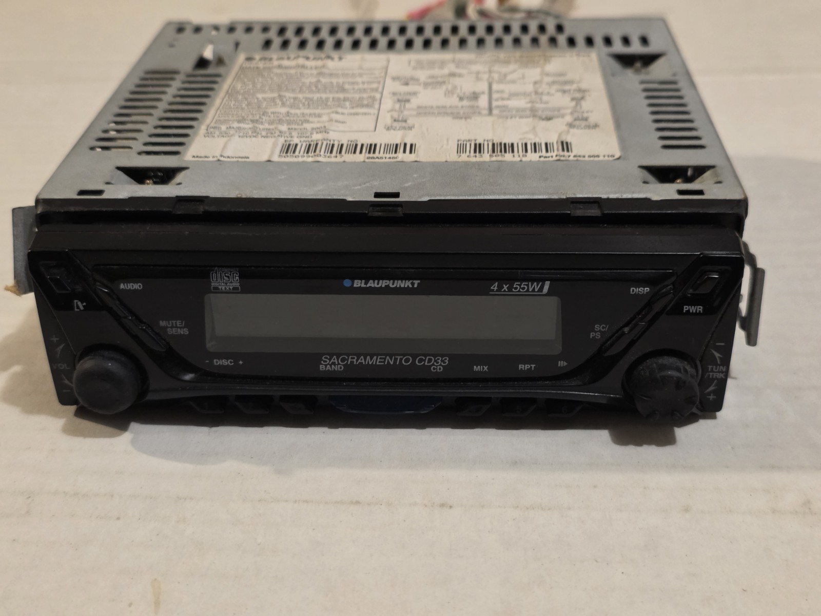 BLAUPUNKT 4 x 55W I BAND SACRAMENTO CD33 Radio
