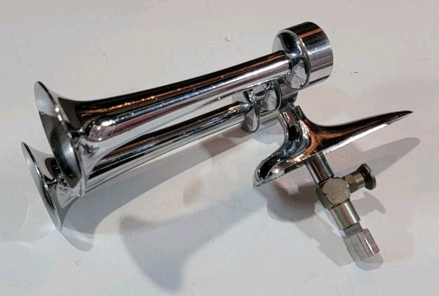 Vintage Chrome Plated Dual Trumpet Airhorn Semi Rat Rod 
