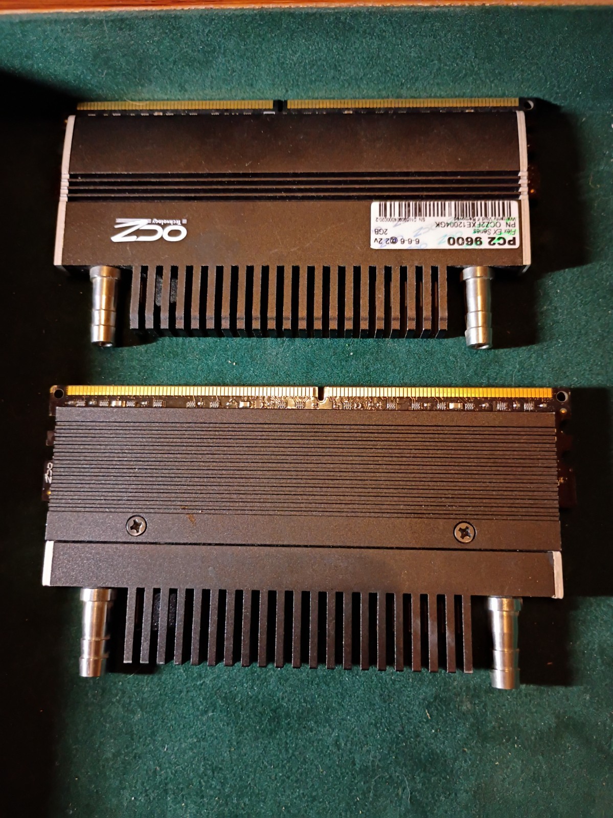 OCZ Flex EX 4GB (2x2GB) DDR2 1200MHz PC2-9600 XLC Water Cooled RAM Kit Working OCZ Flex EX 4GB (2x2GB) DDR2 1200MHz PC2-9600 XLC Water Cooled RAM Kit Working