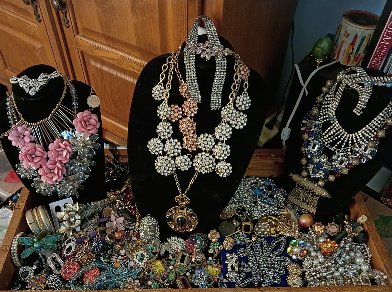HuGe ViNtAgE RhInEsToNe CRAFT REPAIR EsTaTe JeWeLrY LoT RANJANA KHAN, AVON+ MORE