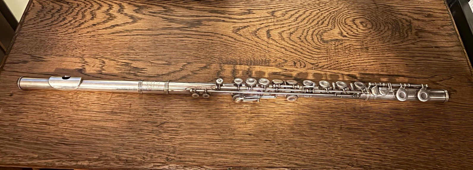 Wm. S. Haynes Concert Flute Silver Closed Hole Boehm C Straight Headjoint Case