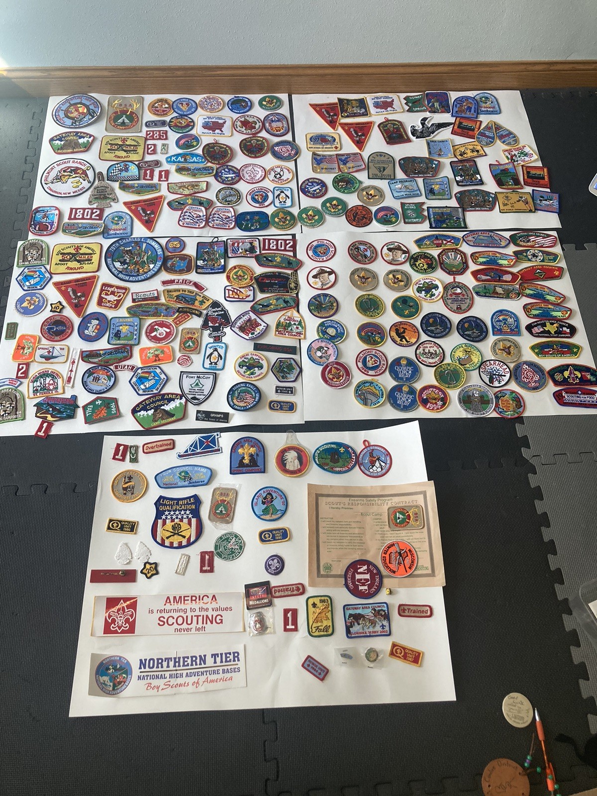 Vtg Lot of 225 Boy Scouts of America patches plus extra BSA items