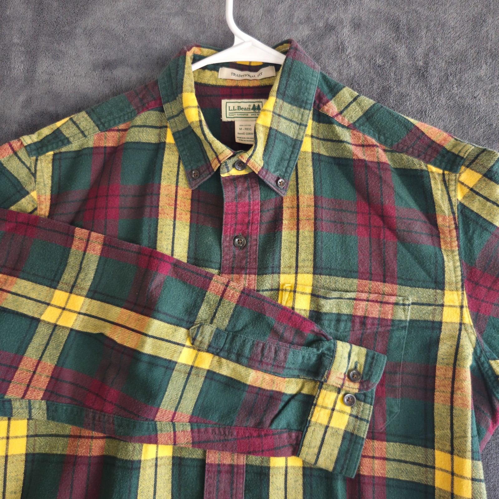 L.L. Bean Men’s M Traditional Fit Flannel Shirt Green Red Yellow Plaid Button Up