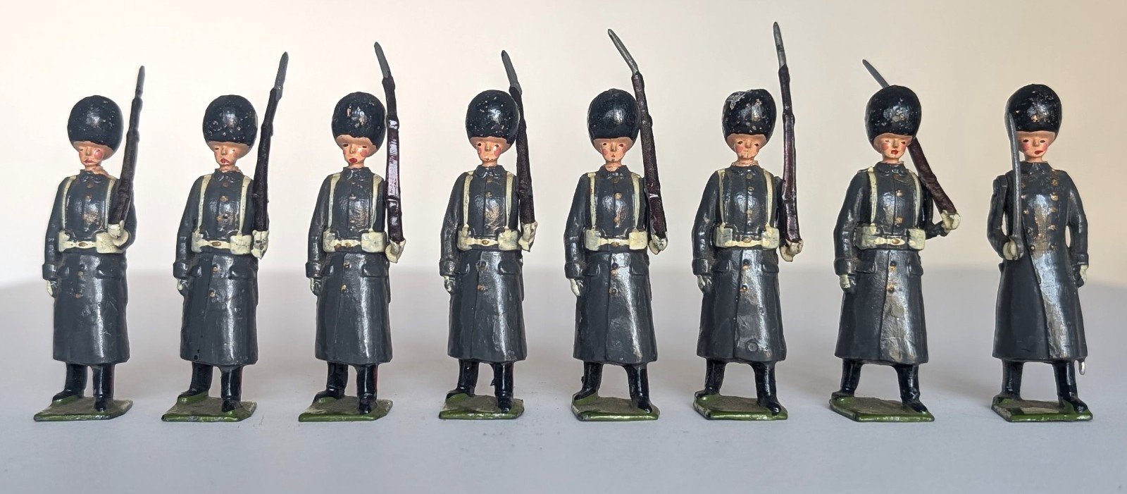 Vintage Britains Ltd Set #312 Grenadier Guards Greatcoats 8 Figures Officer