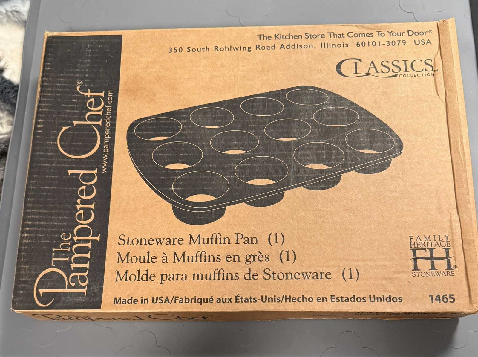 The Pampered Chef Stoneware 12Cup MuffinPan 1465 MadeUSA Sand  NIB 