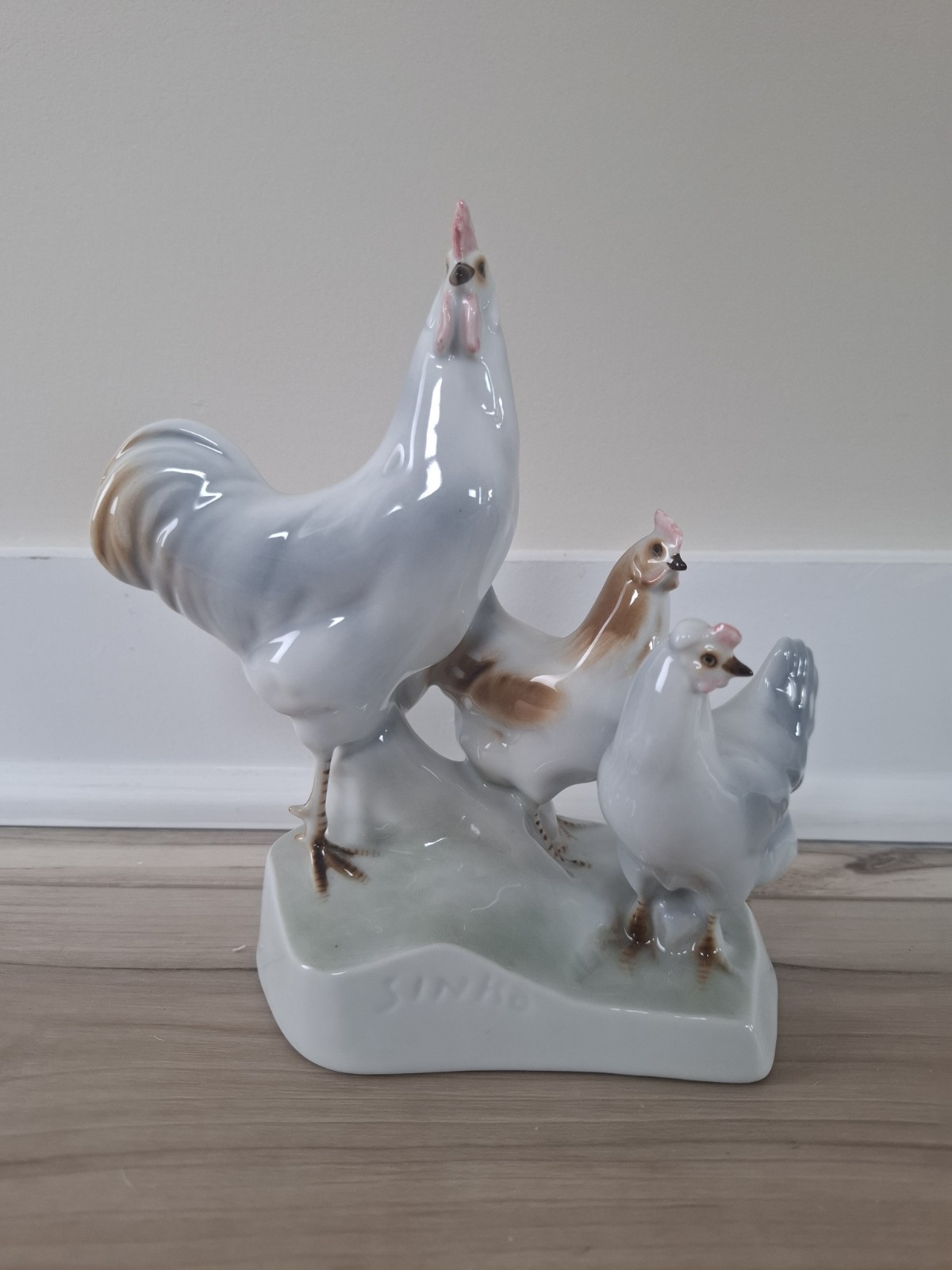 Vintage Hollohaza Hungary Porcelain Rooster & Hens Figurine Signed Sinkó Farmhou Vintage Hollohaza Hungary Porcelain Rooster & Hens Figurine Signed Sinkó Farmhou
