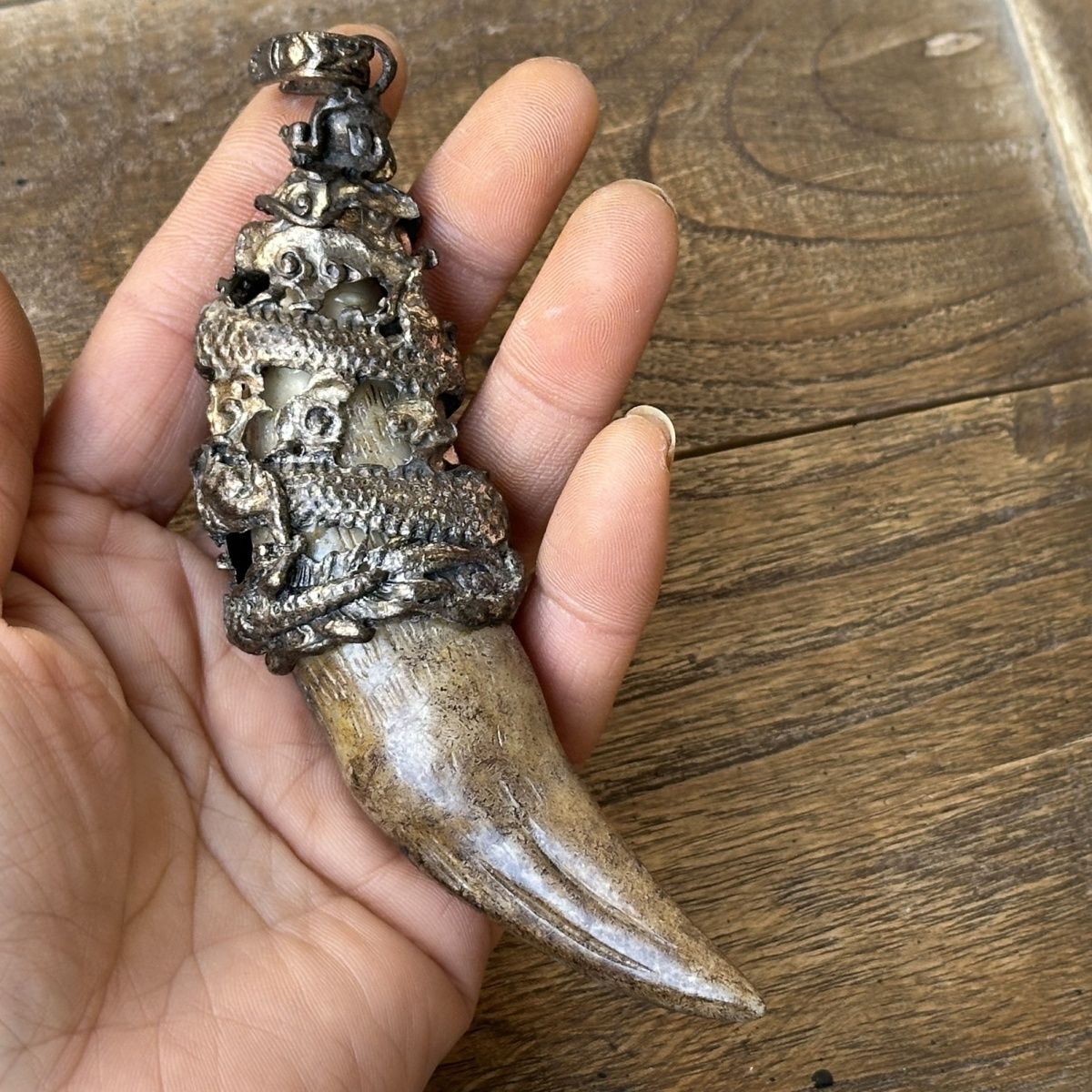 Imitation Tiger Pendant Lizard Claw Tibetan Silver Inlay Amulet Imitation Tiger Pendant Lizard Claw Tibetan Silver Inlay Amulet