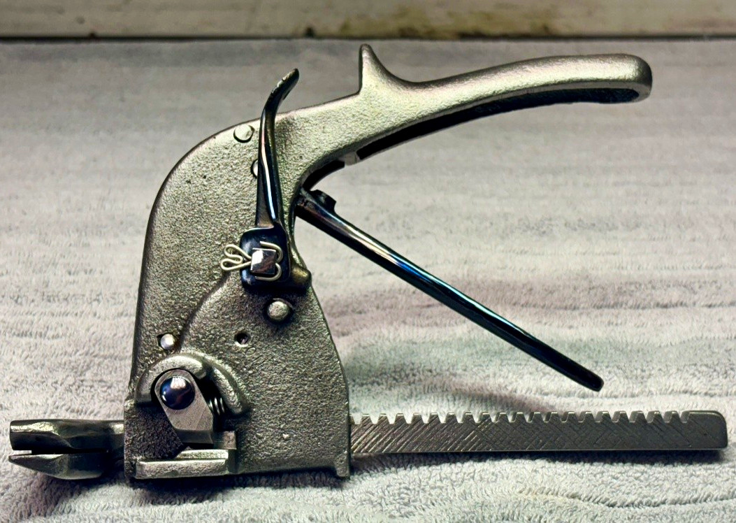 Acme Interlake USA B2A0 steel strapping bander, early hollow handle RARE NICE 